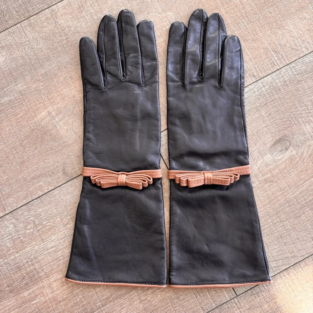 Nordstrom Tarnish Leather Gloves Black with Bows Women's Size Small